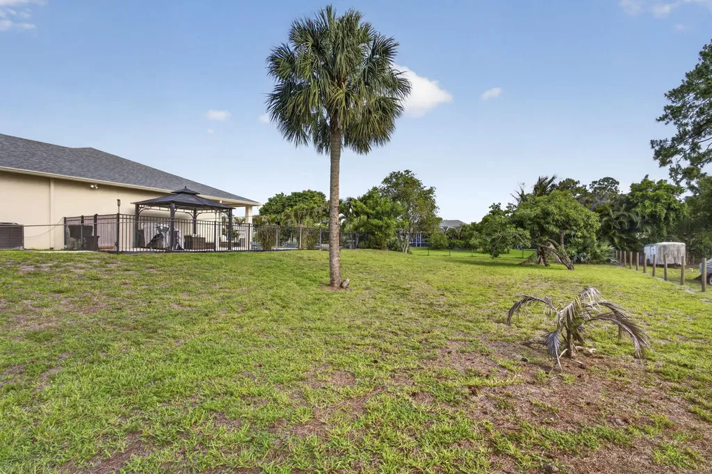 17070 N 90th Street N The Acreage FL 33470