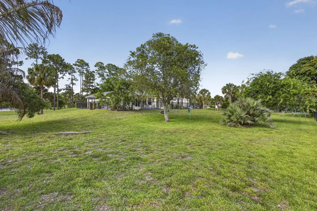 17070 N 90th Street N The Acreage FL 33470