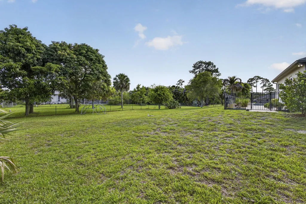 17070 N 90th Street N The Acreage FL 33470