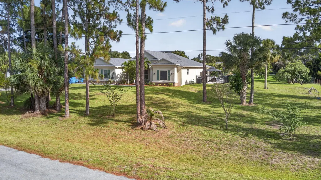 17070 N 90th Street N The Acreage FL 33470