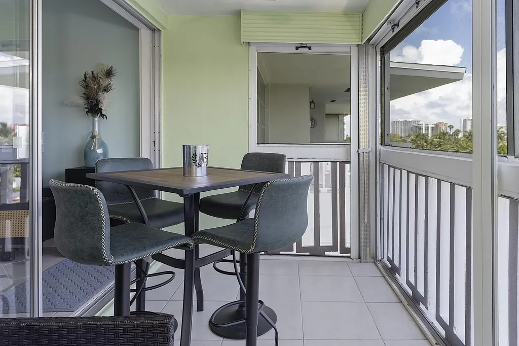 455 Paradise Isle Boulevard Hallandale Beach FL 33009