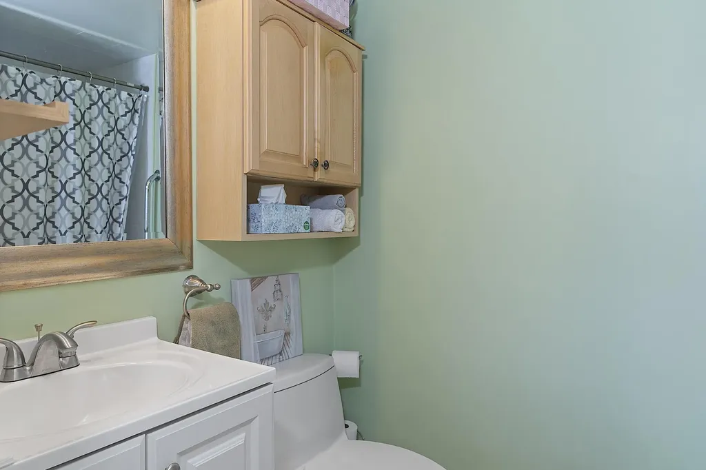 455 Paradise Isle Boulevard Hallandale Beach FL 33009