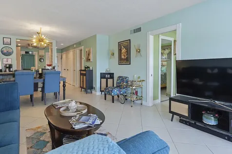 455 Paradise Isle Boulevard Hallandale Beach FL 33009