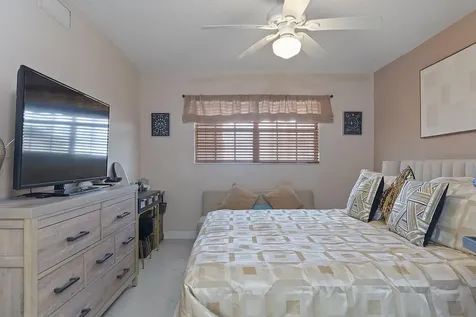 455 Paradise Isle Boulevard Hallandale Beach FL 33009