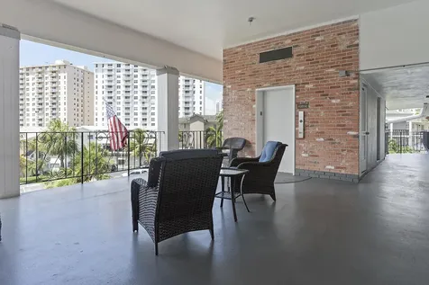 455 Paradise Isle Boulevard Hallandale Beach FL 33009