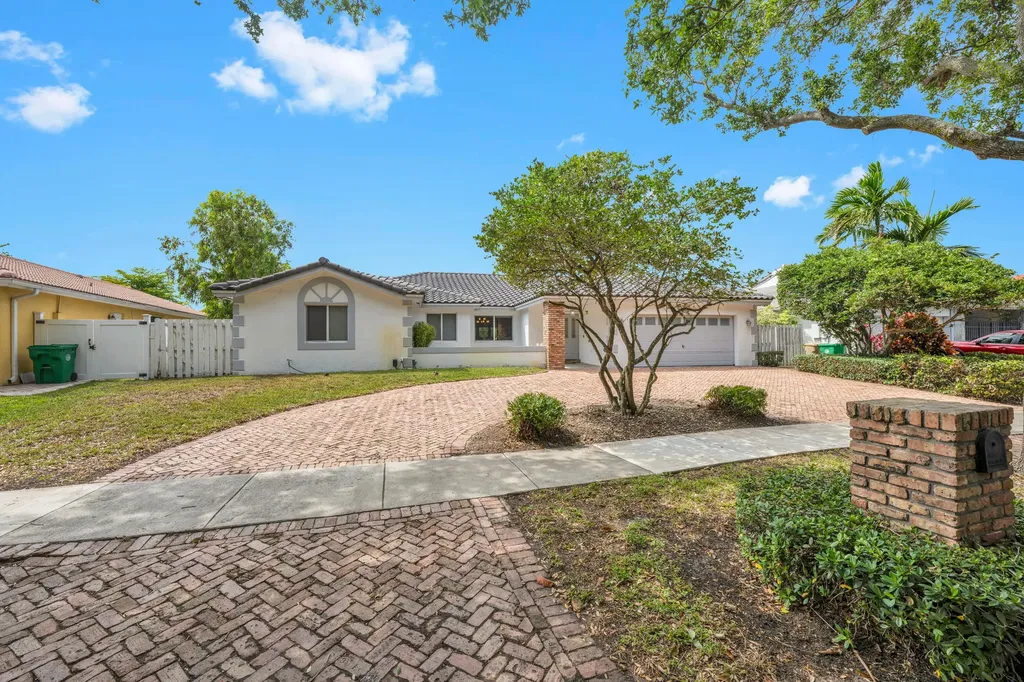 5791 Hawkes Bluff Avenue Davie FL 33331
