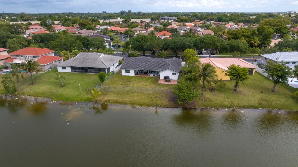 5791 Hawkes Bluff Avenue Davie FL 33331