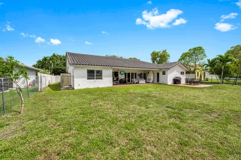 5791 Hawkes Bluff Avenue Davie FL 33331