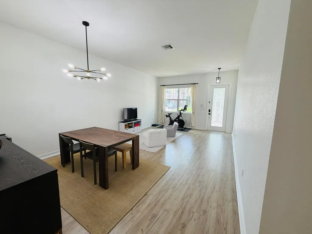 8469 Calabria Lakes Drive Boynton Beach FL 33473