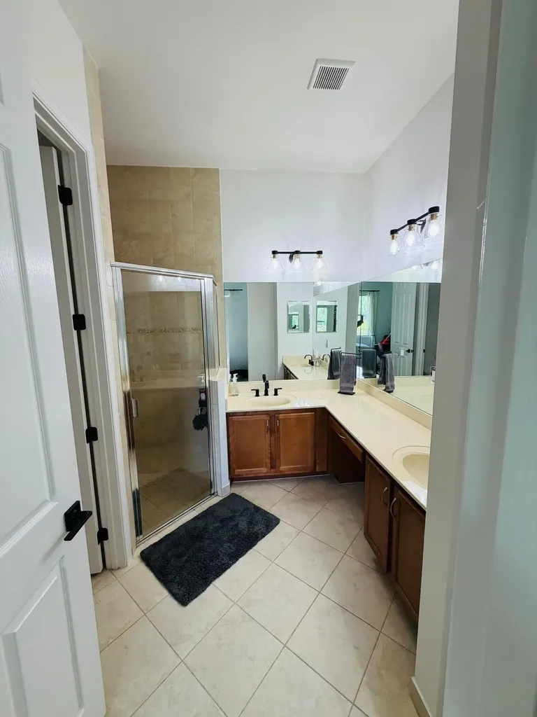 8469 Calabria Lakes Drive Boynton Beach FL 33473