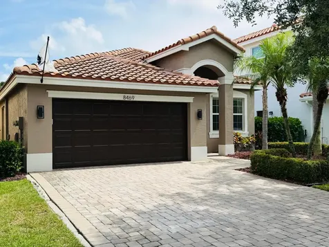 8469 Calabria Lakes Drive Boynton Beach FL 33473