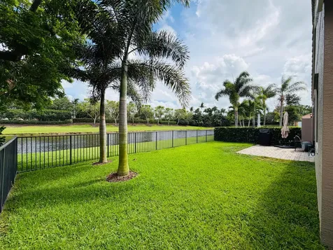 8469 Calabria Lakes Drive Boynton Beach FL 33473