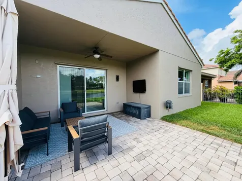 8469 Calabria Lakes Drive Boynton Beach FL 33473