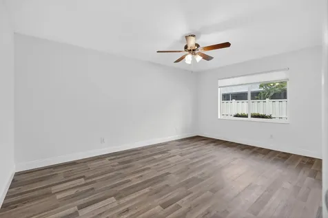 140 S Moccasin Trail Trail S Jupiter FL 33458