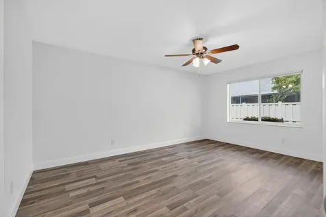 140 S Moccasin Trail Trail S Jupiter FL 33458