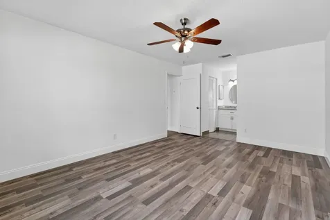 140 S Moccasin Trail Trail S Jupiter FL 33458