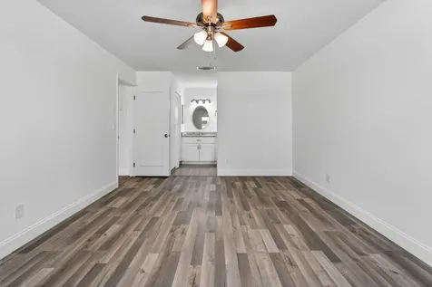 140 S Moccasin Trail Trail S Jupiter FL 33458