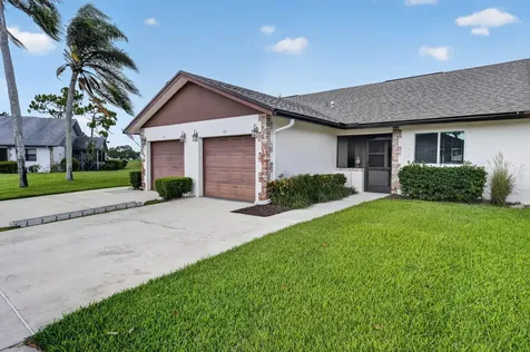140 S Moccasin Trail Trail S Jupiter FL 33458