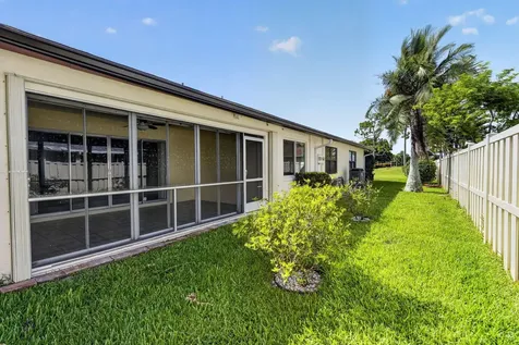 140 S Moccasin Trail Trail S Jupiter FL 33458