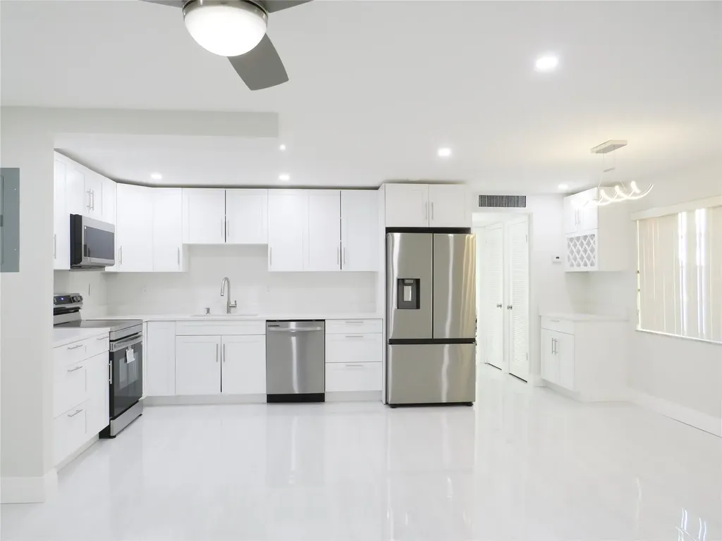 343 Normandy Delray Beach FL 33484