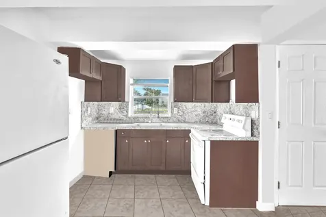1713 NW 76th Terrace Miami FL 33147