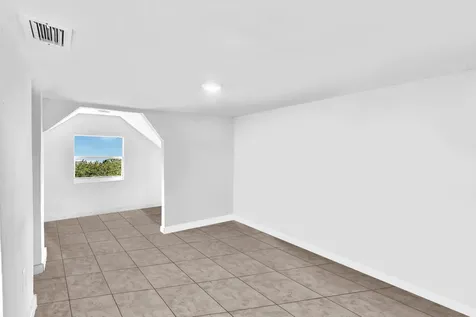 1713 NW 76th Terrace Miami FL 33147