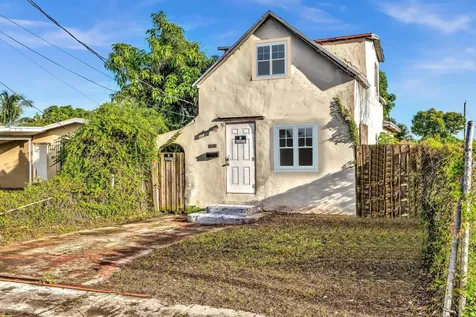 1713 NW 76th Terrace Miami FL 33147