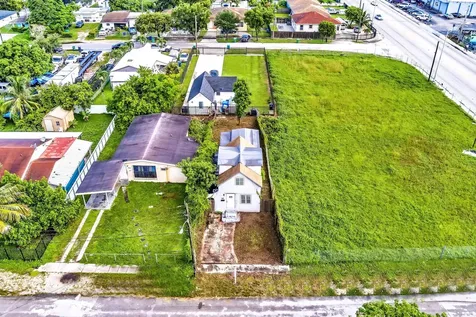 1713 NW 76th Terrace Miami FL 33147