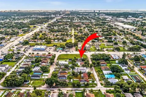 1713 NW 76th Terrace Miami FL 33147