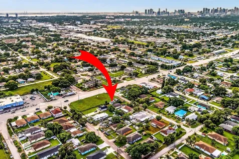 1713 NW 76th Terrace Miami FL 33147