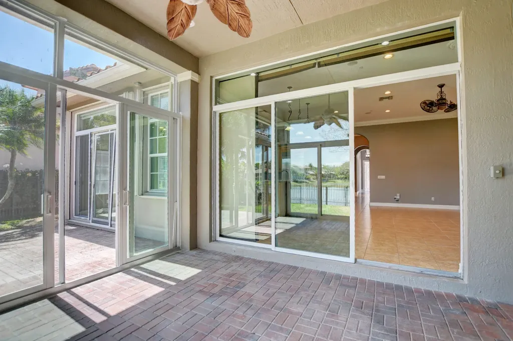 8197 NW 107th Lane Parkland FL 33076
