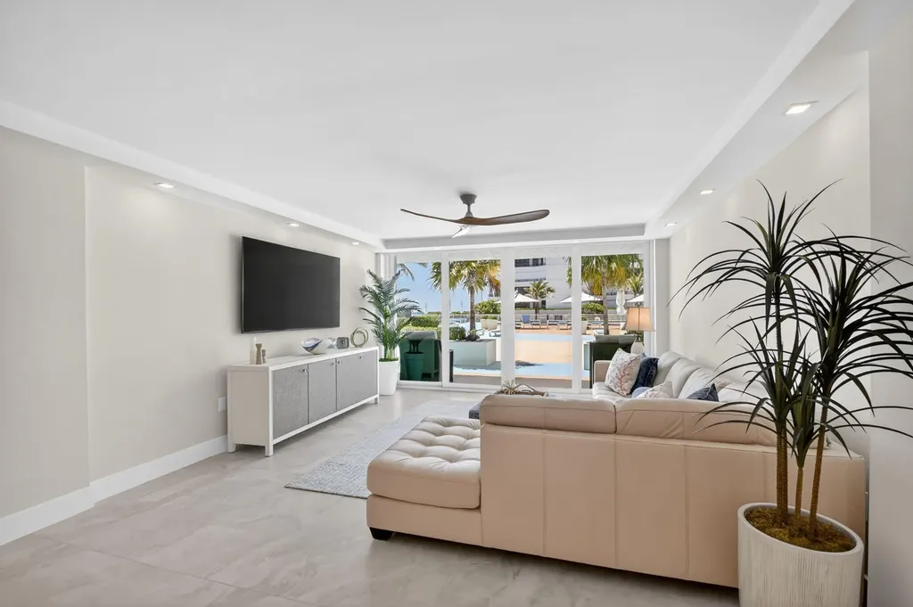 3546 S Ocean Boulevard South Palm Beach FL 33480