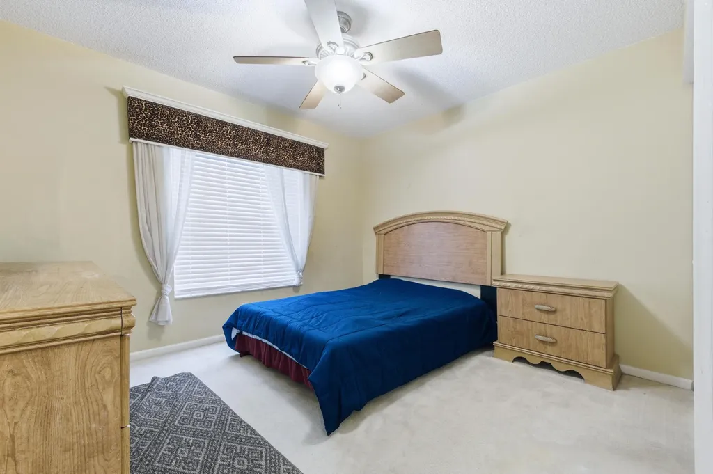 5317 Oakmont Village Circle Lake Worth FL 33463