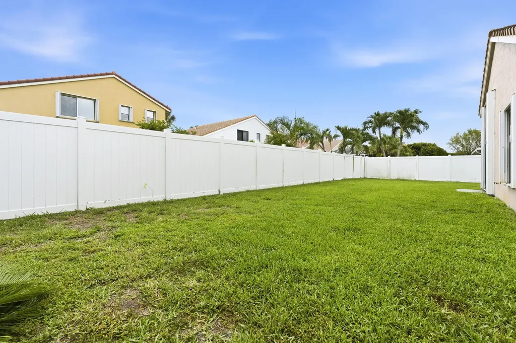5317 Oakmont Village Circle Lake Worth FL 33463