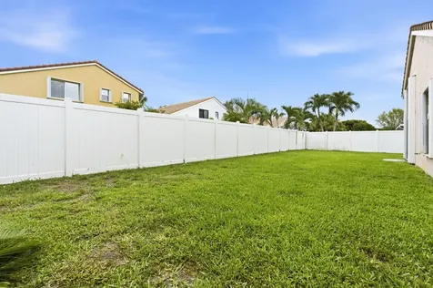 5317 Oakmont Village Circle Lake Worth FL 33463