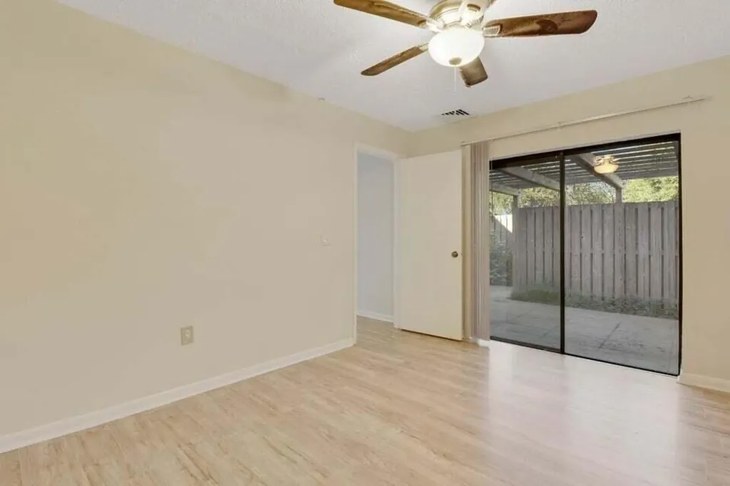 1304 13th Lane Palm Beach Gardens FL 33418