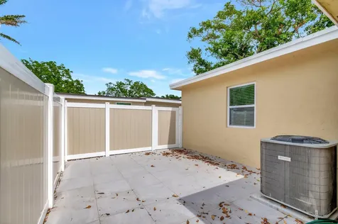 125 E Hart Street Lantana FL 33462