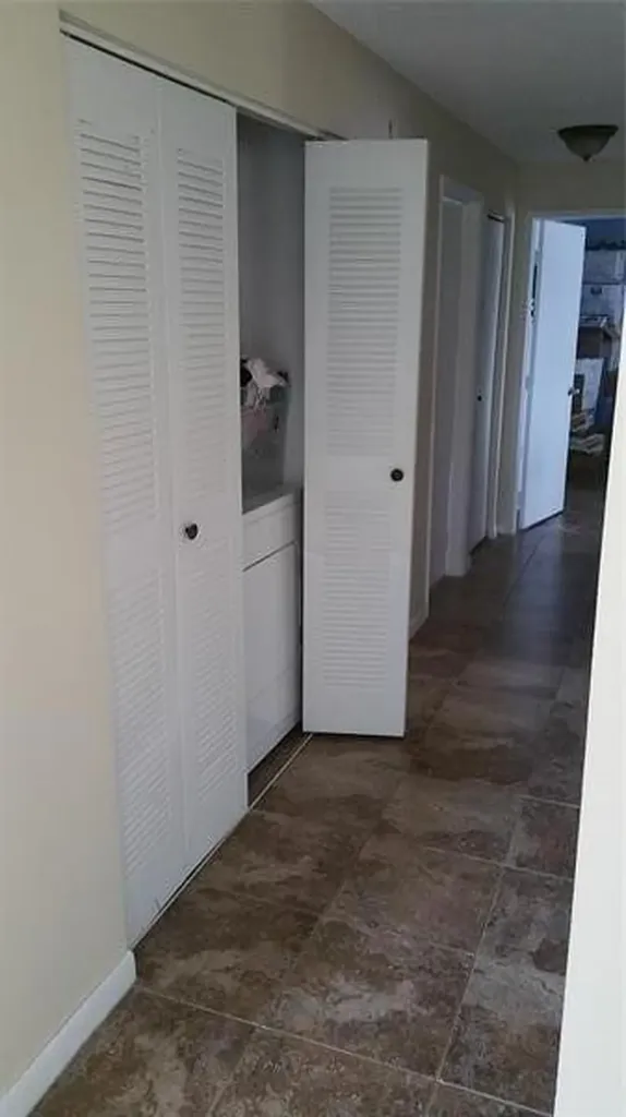 6984 SW 39th Street Davie FL 33314