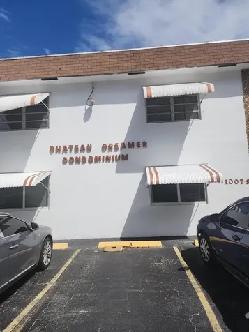 1007 N 19th Avenue Hollywood FL 33020