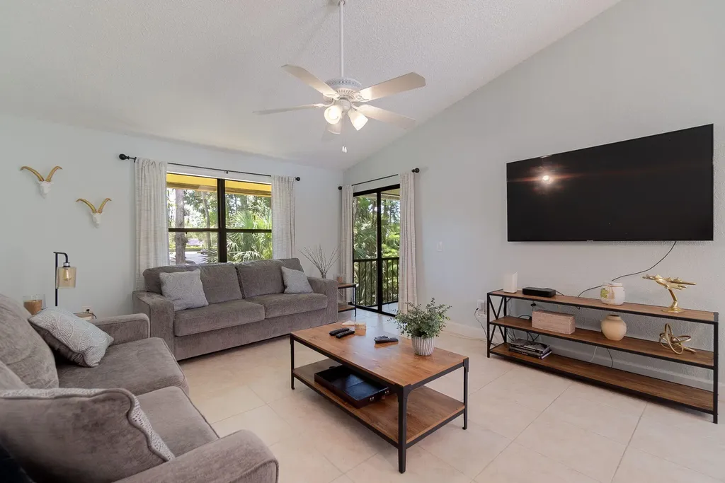13095 Belhaven Court Wellington FL 33414