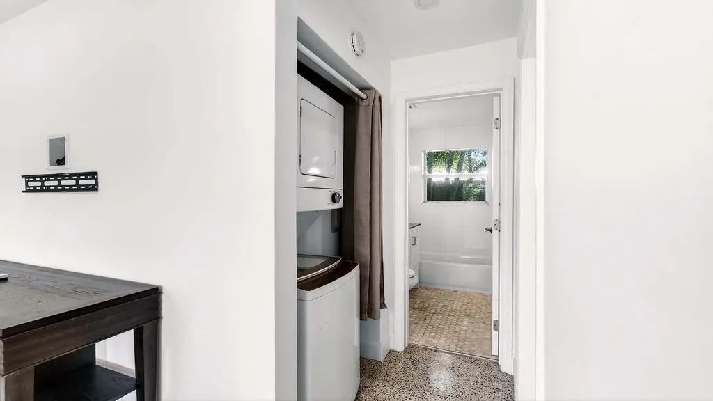 233 NE 13th Street Delray Beach FL 33444