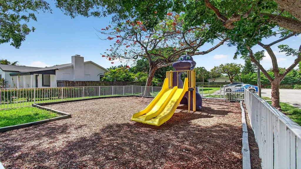 233 NE 13th Street Delray Beach FL 33444
