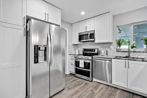 6860 Tyler Street Hollywood FL 33024