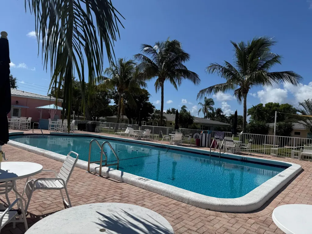 255 South Boulevard Boynton Beach FL 33435
