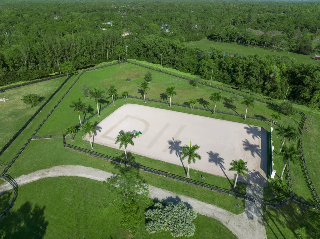 Palm Beach Gardens FL, 13230 Running Water Road