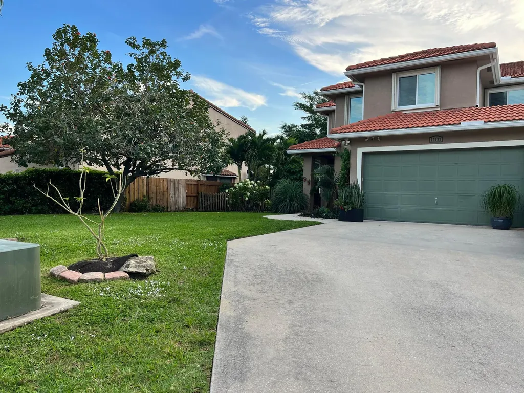 13122 Via Veneto Wellington FL 33414