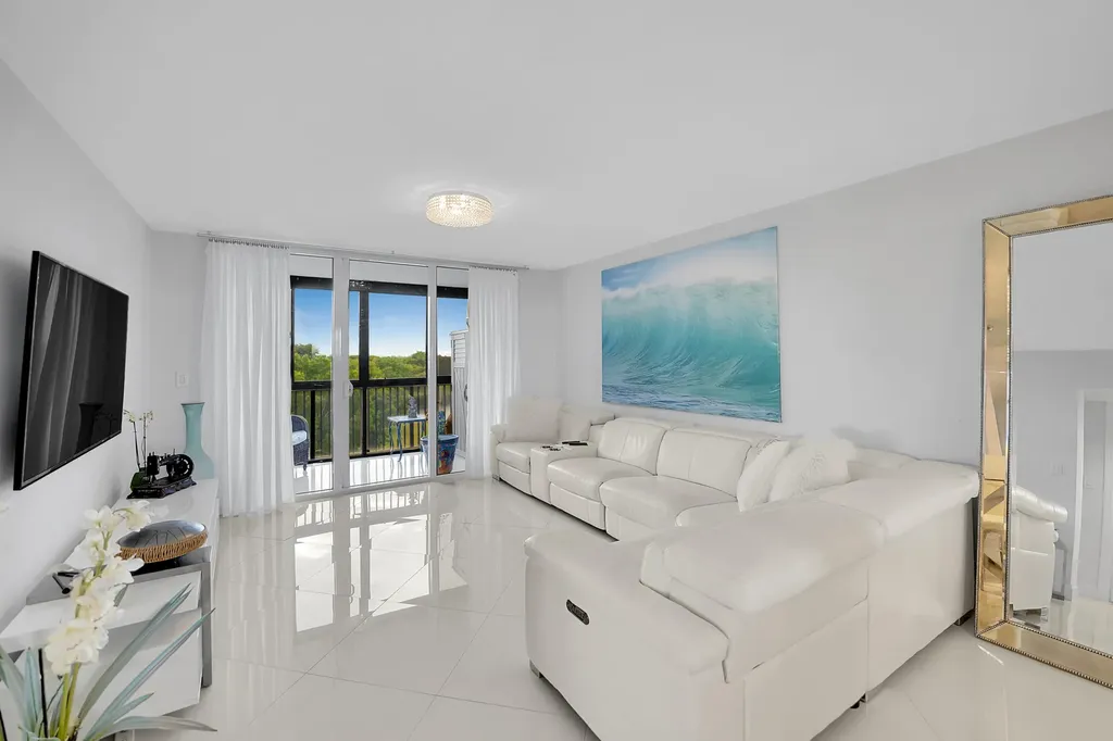 1266 S Military Trail Deerfield Beach FL 33442
