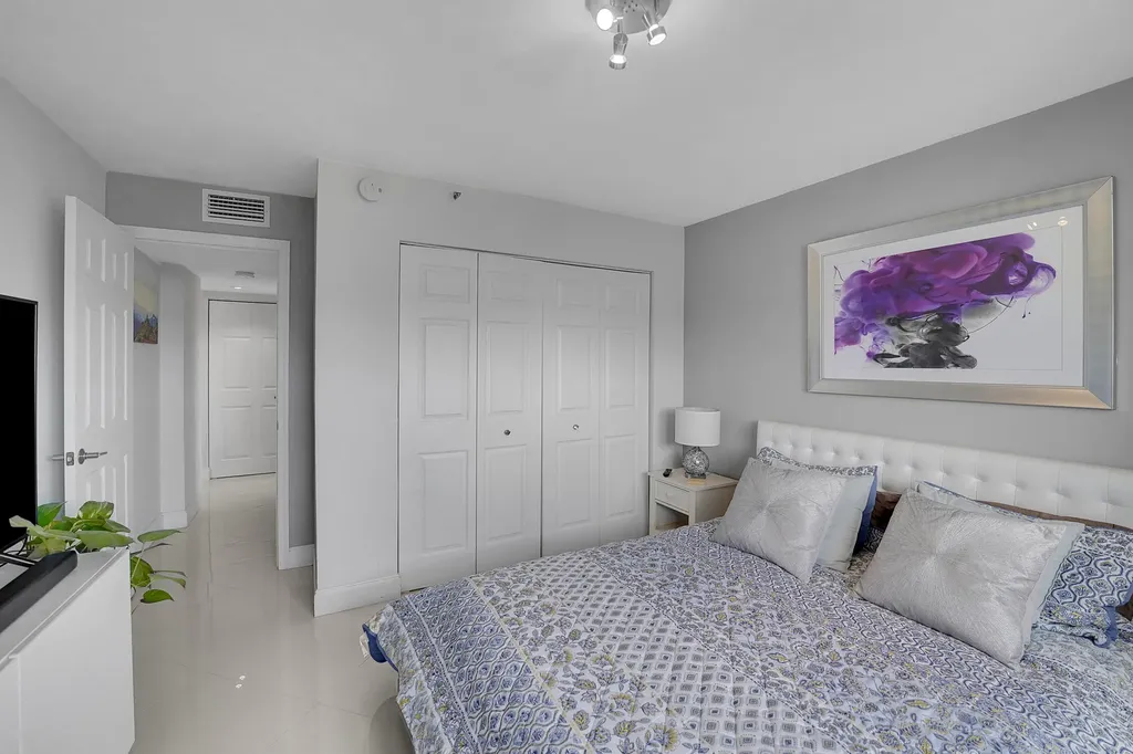 1266 S Military Trail Deerfield Beach FL 33442