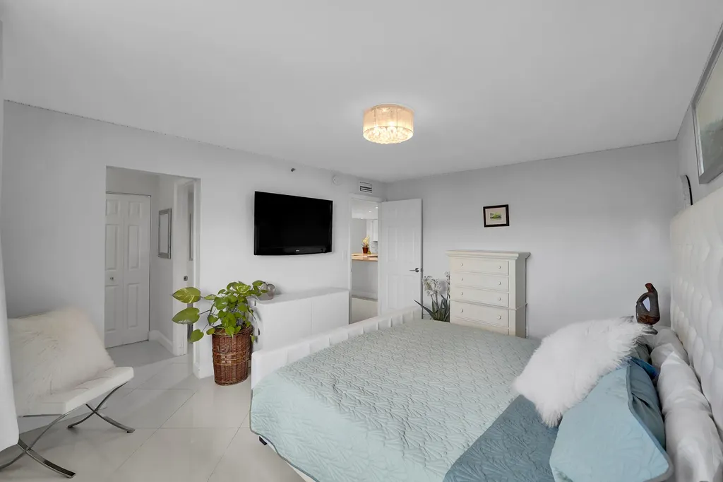 1266 S Military Trail Deerfield Beach FL 33442
