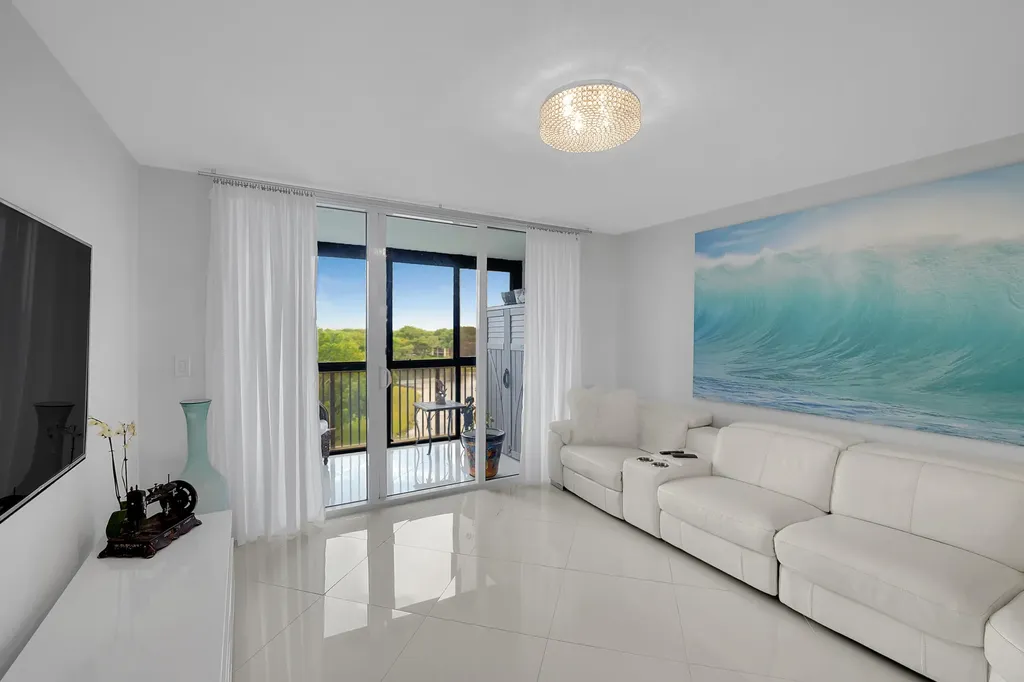 1266 S Military Trail Deerfield Beach FL 33442